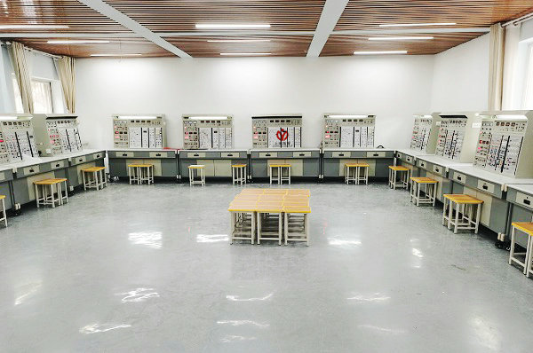 電工電子實驗裝置